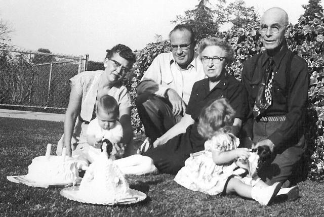 skewes_family-118